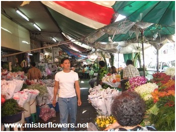 แนะนำแหล่งเลือกซื้อดอกไม้ประดิษฐ์ อุปกรณ์จัดดอกไม้ปากคลอตลาด